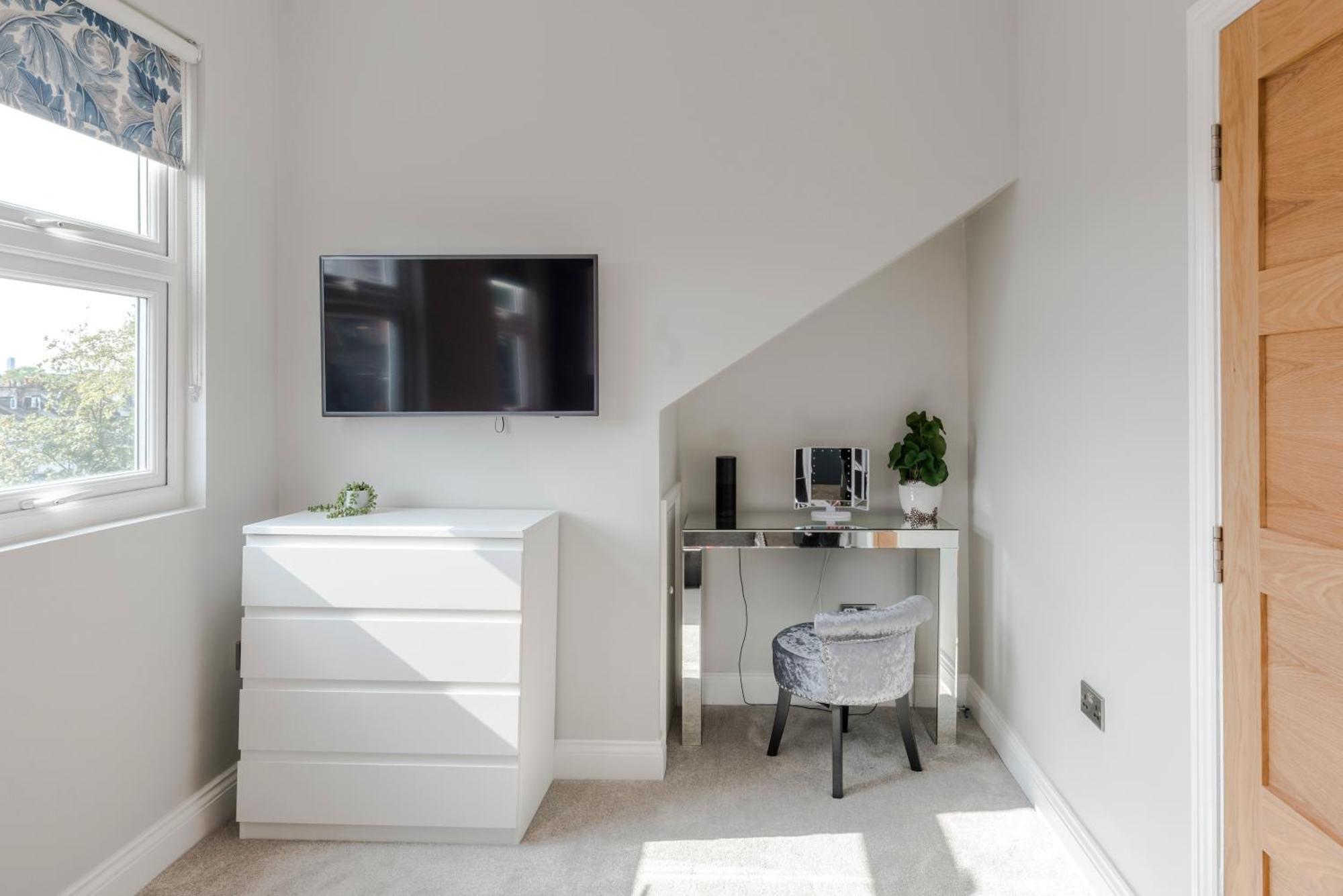 Apartament Stunning 3 Bed Duplex In The Heart Of West Hampstead *